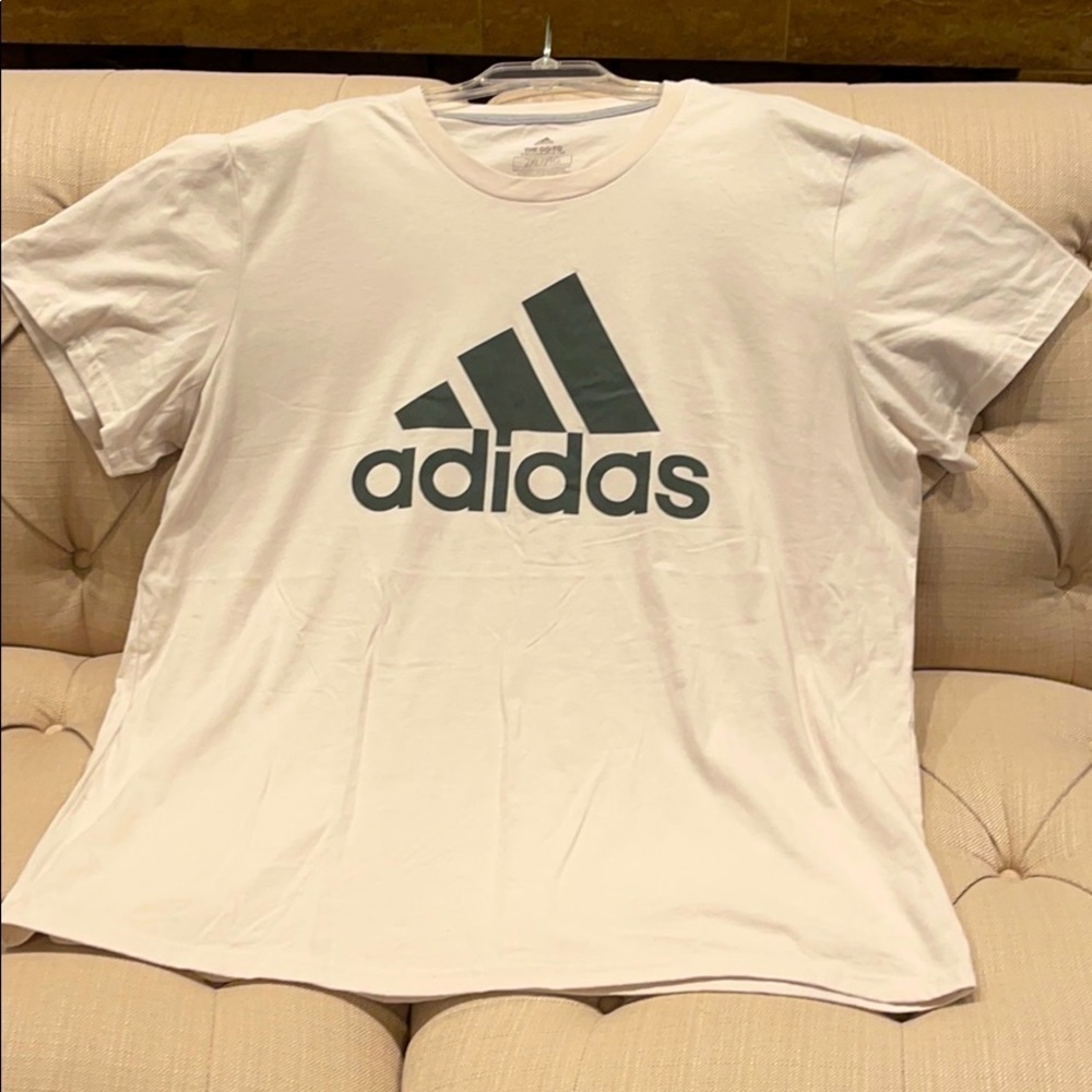 𝅺men’s Adidas Cream Logo T-Shirts